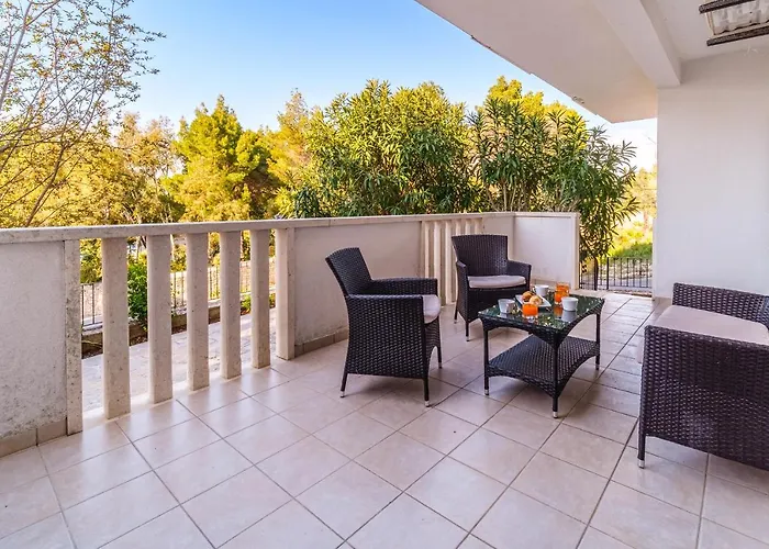 Appartamento Elmira - Charme Holidays Sutivan
